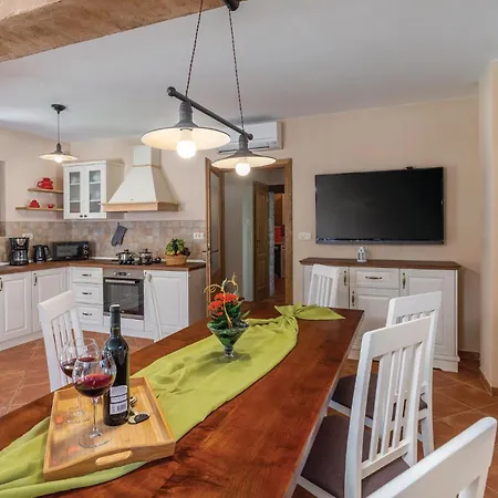 In With Kitchen Holiday home *